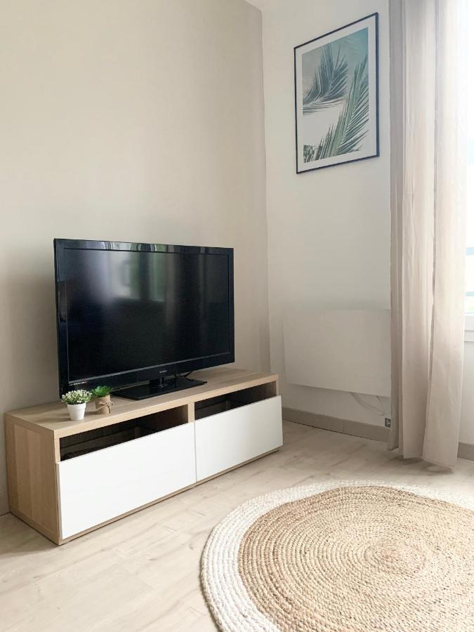 Studio 30M2 - Au Pied De La Gare - Parking Cergy Buitenkant foto