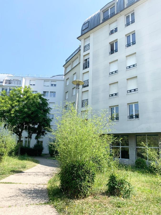 Studio 30M2 - Au Pied De La Gare - Parking Cergy Buitenkant foto
